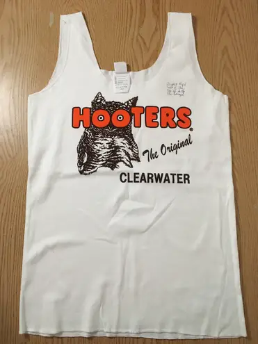 Hooters #1 New  Girl Uniform Tank From Clearwater Florida Size Large With A Small Flaw