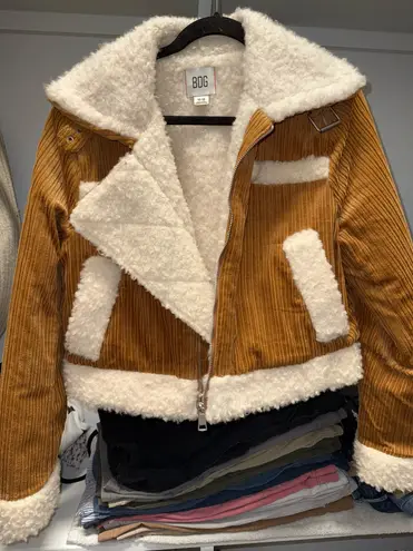 BDG NWOT  Sherpa corduroy jacket  - Image 2