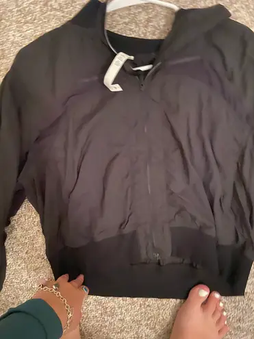 Lululemon Black Windbreaker