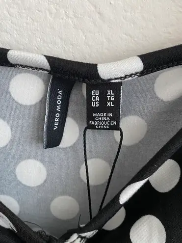 VERO MODA Mary Knot Mini Dress w/Polka Dots