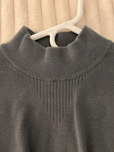 Buckle Turtle Neck