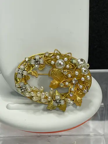 Vintage Designer Original By Robert Faux Pearl & Crystal Brooch/Pin Gold