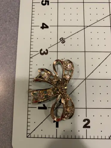 Larger Silver Rhinestone Bow Brooch/Pin