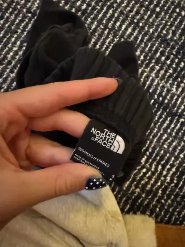 The North Face  sweat shorts  - Image 3