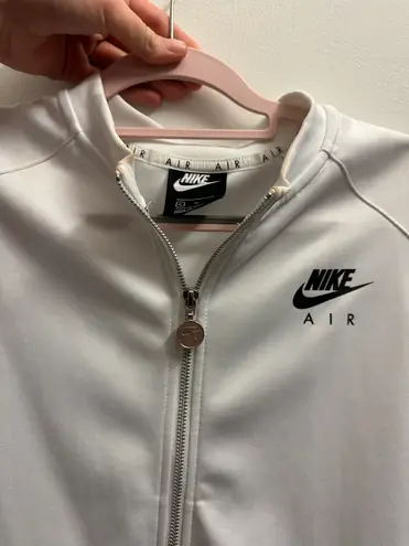 Nike White Zip-Up Jacket