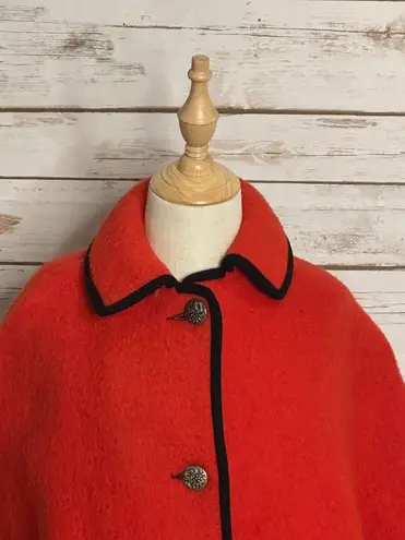 Vintage Carroll Reed red button