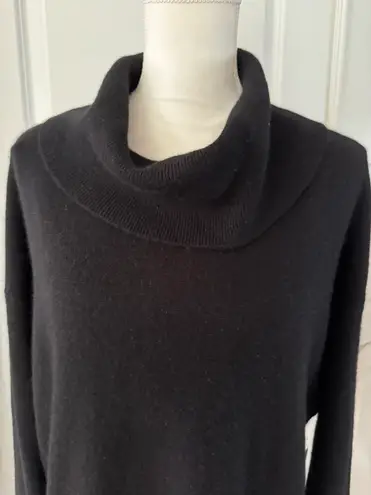 Equipment Women's Mathilde Turtleneck Cashmere Sweater. MSRP $350