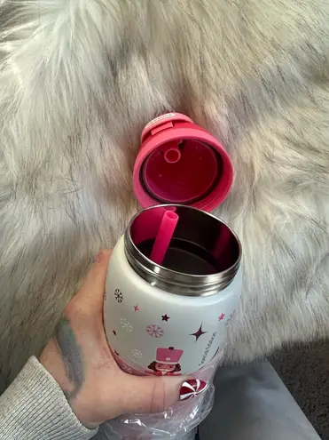 NWT The Tik Tok Viral Holiday Special Edition NUTCRACKER!! fashion Water Bottle ! Get Yours Today! Get Yours Today!