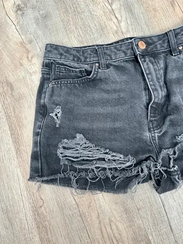 Forever 21 dark wash jean Shorts size 28