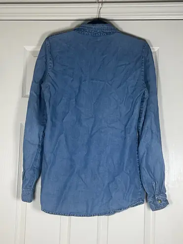 2012 VILA Clothes Women’s CHUK Denim Snap Front Shirt With Gold Accents Small Blue