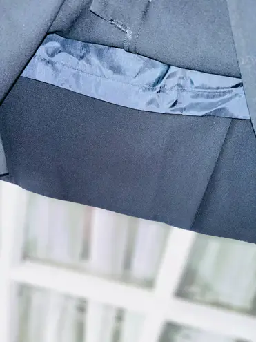 Akris Bergdorf Goodman Black Wool Blend Pencil Skirt With Double Zipper Closure