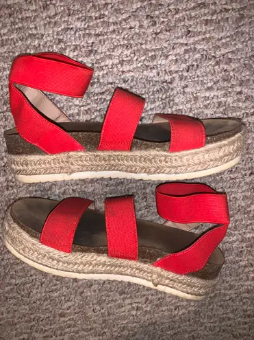 Platform Sandal Red Size 7