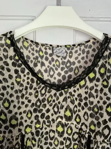 D Signed Leopard Flowing Blouse Multiple Size XL