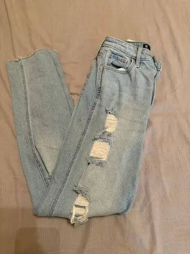 Hollister Ultra High-Rise Mom Jean