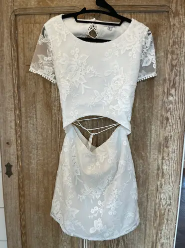 Xenia Jaus Shay Lace Dress