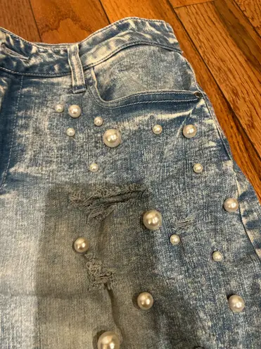 Tinseltown Crossover