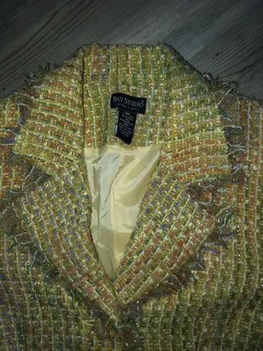 Bay Studio Career, 10P, pit to pit measurement is 21, length is 21, green, yellow, blue, pink has some sparkle, fringe edges, very pretty, can be worn for work or dressed down with jeans Green Size M petite