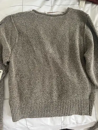 Free People NWT WOMENS  SWEATER IN SIZE SMALL