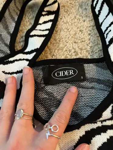 Cider Zebra print black and white crop top never worn 