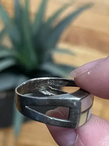 Sterling Silver Vintage .925 Mother of Pearl Inlay Band Ring Pastel Coquette Sz 8 - 7.5