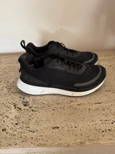 Ecco NWOB Biom 2.2 Textile Cross Trainer women’s. EU38/US 7-7.5. MSRP $160