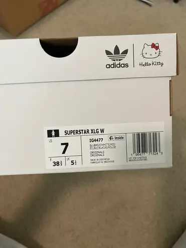 Adidas Hello Kitty