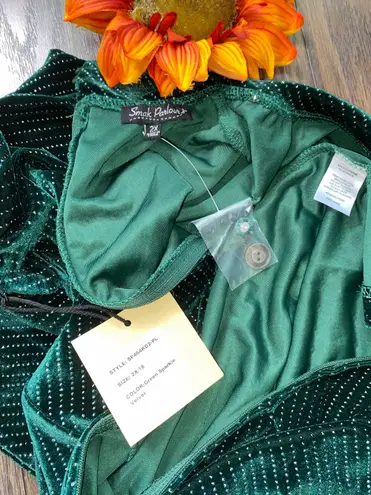 Unique Vintage SMAK PARLOUR Green Sparkly Velvet Mock Neck Dress NWT | 2XL |