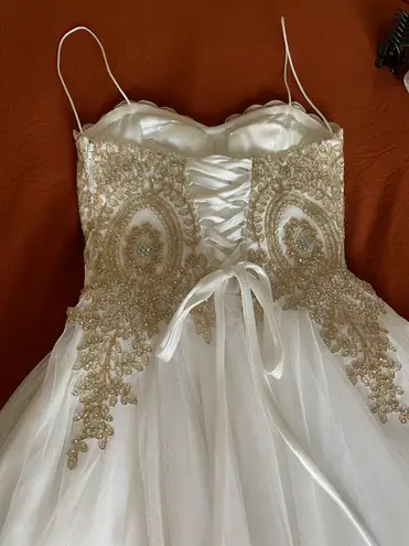 Ball Gown White Size 2