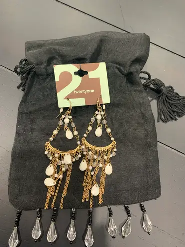 Twenty One Earrings
