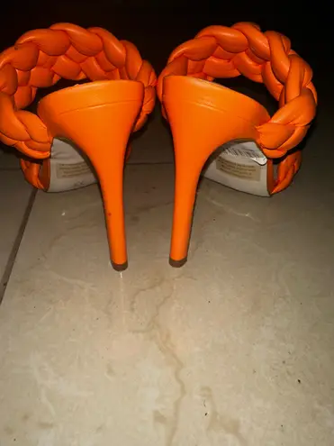 Steve Madden  Orange Heeled Sandals with Quilted Design - Image 3