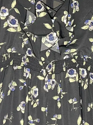 Moon River Women's Olive Green Floral Romper Size Medium