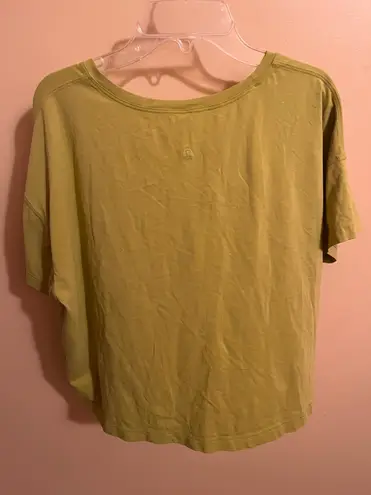 Lululemon Cates Tee in Yellow Pear