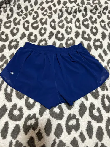 Lululemon Hotty Hot Low-Rise Lined Short 2.5