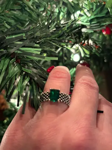 NWOT Green Zircon Emerald Cut Ring – Adjustable Mesh Band Size 6