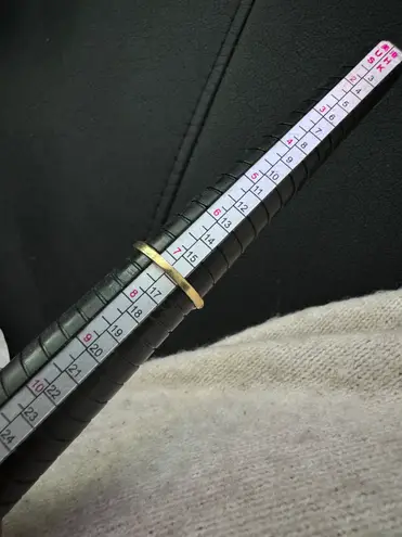 Handmade 14k heart shaped 15 yr Diamond Imperial 1/10Ct TDW Quinceañera XV H-I ,12 gold Yellow