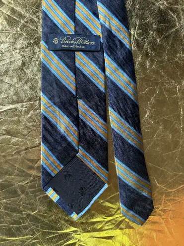 Brooks Brothers Vintage Silk Tie Blue And Gold Striped 58 inches