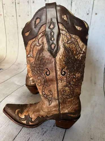 Corral boots Western