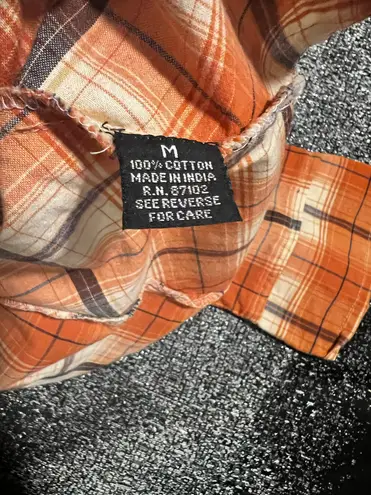 Fashion Magazine Womens medium Magazine button up shirt