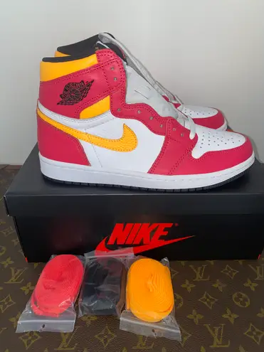 Nike AIR JORDAN 1 HIGH OG "Light Fusion Red"