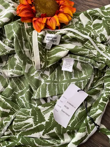 Unique Vintage Green Tropical Leaf Print Halter Jumpsuit NWT | 5XL |