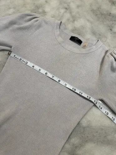 T Tahari Ribbed Elbow Puffed Sleeve Sweater. Size Extra Small