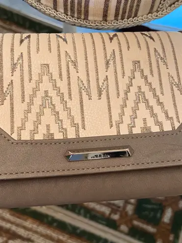 Stella & Dot Taupe Crossbody Grey Wallet bag