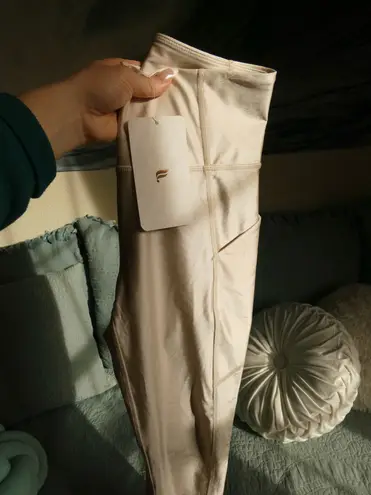 Fabletics  Oasis 7/8 High-Waisted Pocket Workout Leggings - Image 2