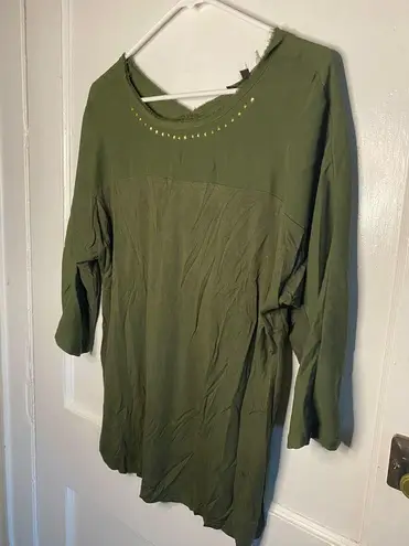 Harvé Benard 3/4 sleeve Green blouse with grommet detail