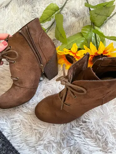 American Eagle  Brown Boots