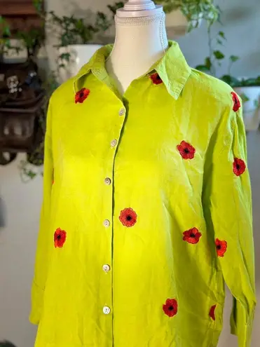 Casey Coleman 100% Linen Green Floral Embroidered Poppy Top