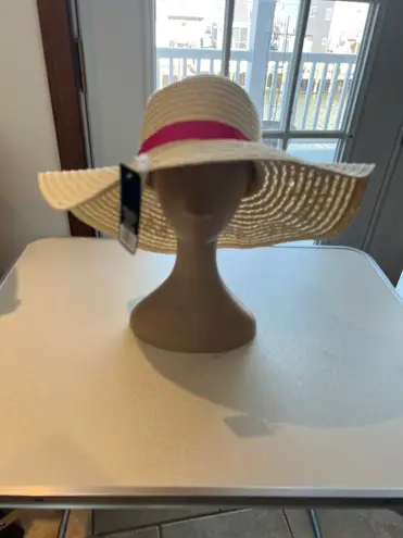 Trendy Vibes | ladies straw “Wish you were here” floppy sun hat.