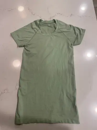 Lululemon Swiftly Tech Short Sleeve 2.0 Creamy Mint