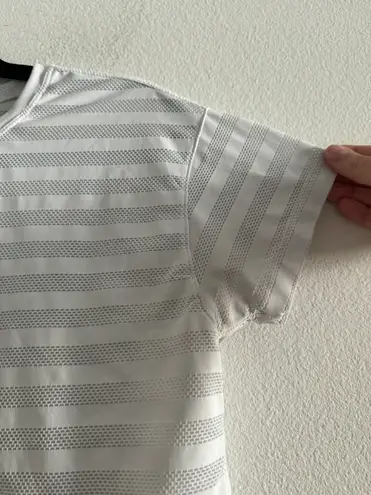 Lululemon Mesh Striped Short Sleeve