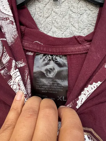 Switch Remarkable graphic t